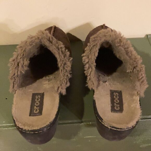 Crocs Furry Mules - Picture 5 of 8